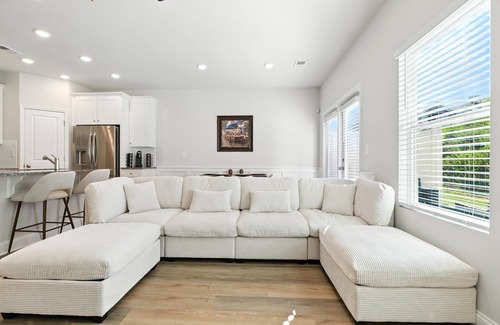 Easley House | NEW! Charming Easley Retreat with Private Yard