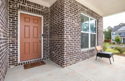 Acworth House | New Charming Surburban Retreat 12 mins to Lakepoint