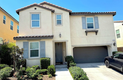 Corona House | NEW, CLEAN AND PRIVATE. Charming 1-bedroom house with free WIFI