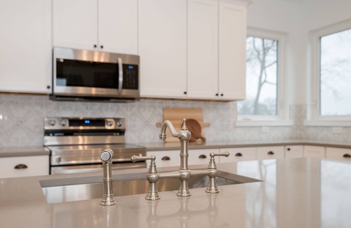 Dry Ridge House | New Construction 4 Bedroom Home, Close to Ark, Hot Tub