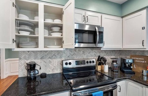 Southwest Raleigh House | New Convenient Hub near NCSU & Downtown Raleighnn