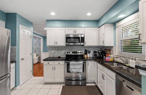 Southwest Raleigh House | New Convenient Hub near NCSU & Downtown Raleighnn