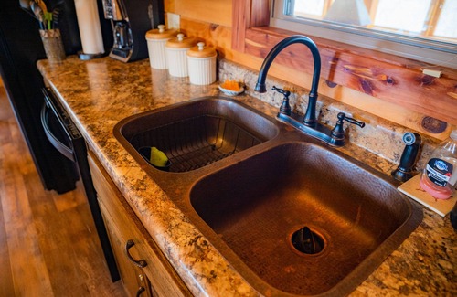 Sevierville Cabin | NEW! Custom Cabin on 10 acres!