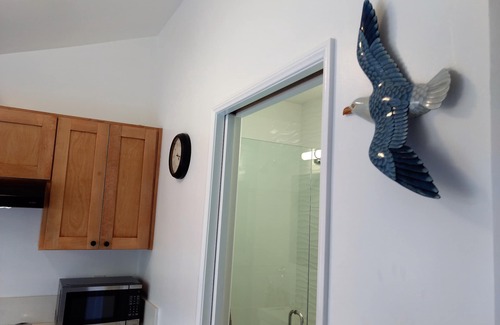 Westside Costa Mesa Apartment | New Design Studio Close to the Beach