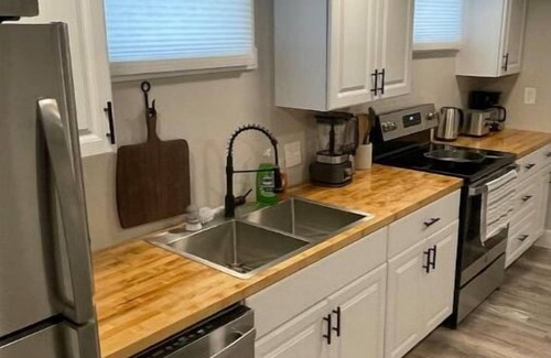 Central - Terry House | New! Downtown 2BD Duplex Remodeled