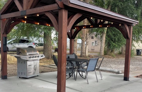 Central - Terry House | New! Downtown 2BD Duplex Remodeled