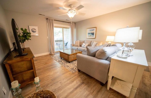South Beach House | New Finishing Touches Added ! Walk to The Salty Dog South Beach Sleeps 4 Sea Pines