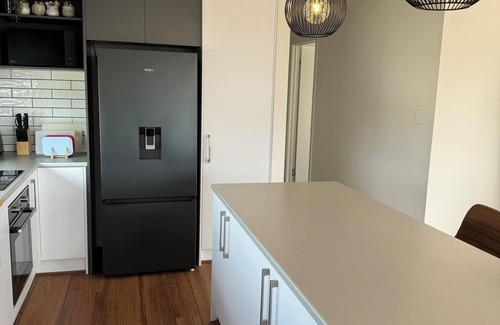 Para Wurlie House | *NEW* Flahertys Beach House: 200m to beach, inc. linen. Pets, SPA , Owner hosted