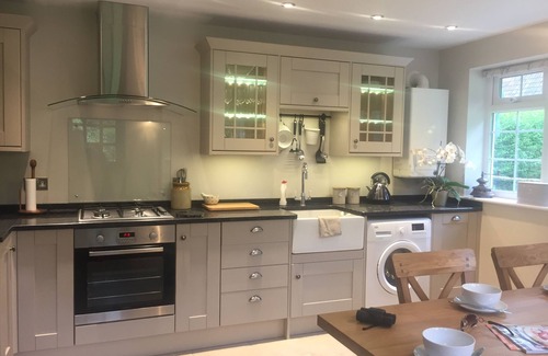 New Forest District Cottage | New Forest Cottage, village location, perfect for beaches & attractions