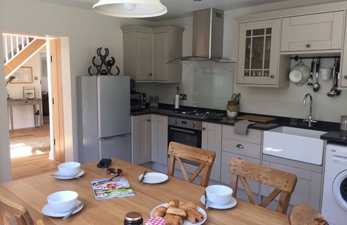 New Forest District Cottage | New Forest Cottage, village location, perfect for beaches & attractions