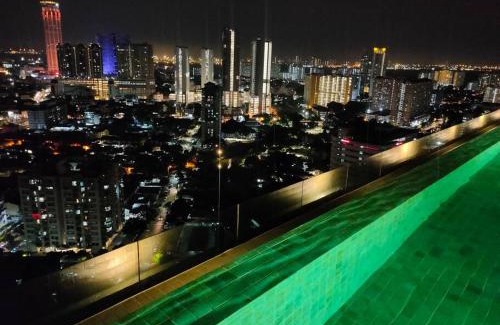 George Town Apartment | New Georgetown Stylist 2BR Homestay for 10pax 无敌美景两房民宿 Beacon Executive Suite