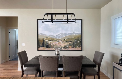 Red Lodge House | NEW Golf Course Home + MTN views + Hot Tub