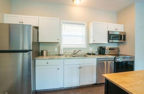 Helen House | New! Golf View located in Valhalla Resort! Minutes to Oktoberfest!