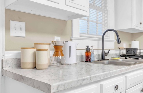 Judson House | NEW! Great for long Stays, 2 miles to Downtown