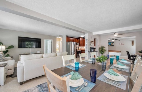 Indian Rocks Beach House | New Heated Pool! Beautiful home-Golf Cart Included!