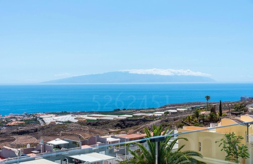 Armenime Villa | New holiday home with a large terrace and pool, views of the Atlantic