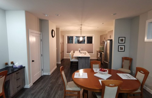 Saskatoon Downtown House | New Home for Business Exec, Professional or Family - Close to U of S and RUH