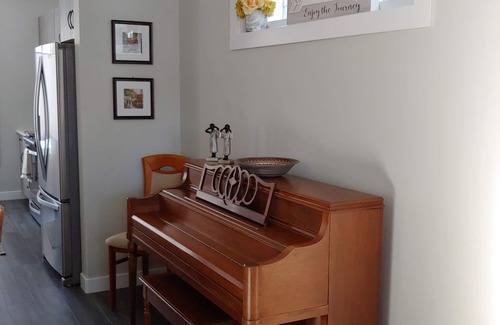 Saskatoon Downtown House | New Home for Business Exec, Professional or Family - Close to U of S and RUH