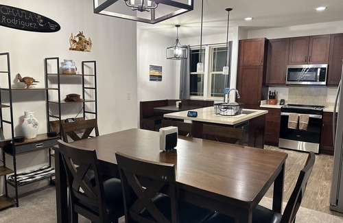 Makaha Valley House | NEW HOME in Private Community with Ocean/Mountain Views. 5 Min. Drive to Beach