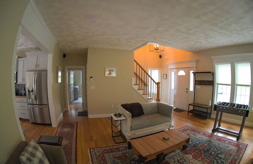 Meredith House | New Home Private Pool/Hot Tub Near Meredith Center