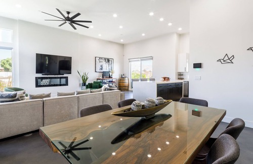 B-Bar-H Ranch House | NEW-Jacuzzi Heat Included-Skye Ranch