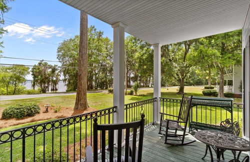 Lake Waccamaw House | NEW! Lake Escape - Lake Waccamaw