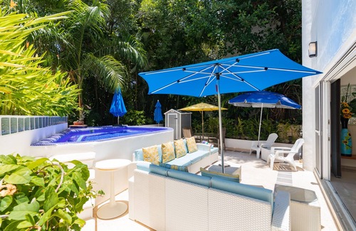 Playacar House | NEW LISTING: 2 private Pools, ROOFTOP deck, BBQ, PKG/3 min to beach