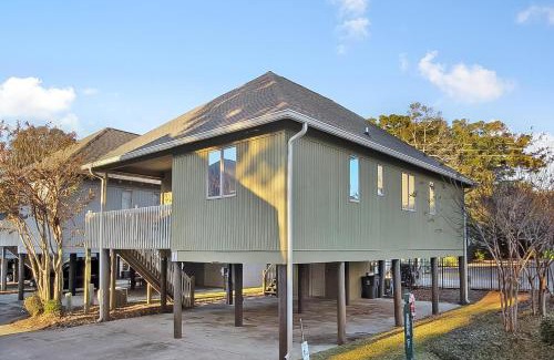 Myrtle Beach House | New Listing| 3BD Cottage | Steps From The Beach | Wavecrest Beach Vacations