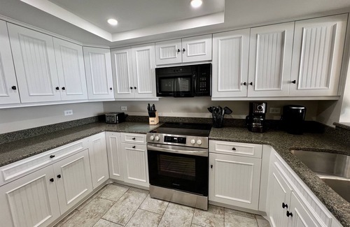 Briarcliffe Acres Condo | New Listing! 7th Floor Oceanfront & Center + Beach Locker! Book Now!