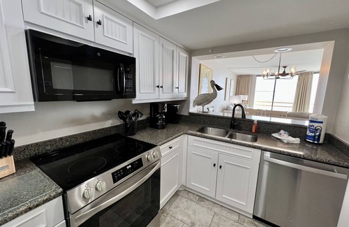 Briarcliffe Acres Condo | New Listing! 7th Floor Oceanfront & Center + Beach Locker! Book Now!