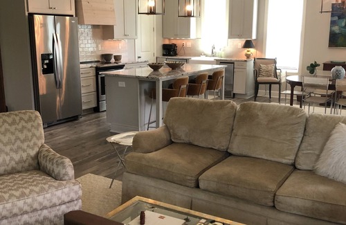 Northport House | New listing! Bright and airy waterfront home on Lake Tuscaloosa