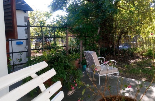 Paarl Apartment | New Listing Bungalow Room in Heritage House on Paarl historic Main Rd,