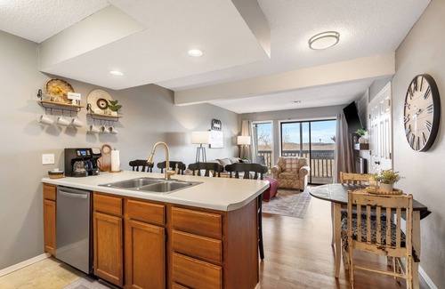 Notch Estates Condo | New Listing-Cozy Comfy 2-bedroom condo -1 mile from SDC- Relax - Enjoy!