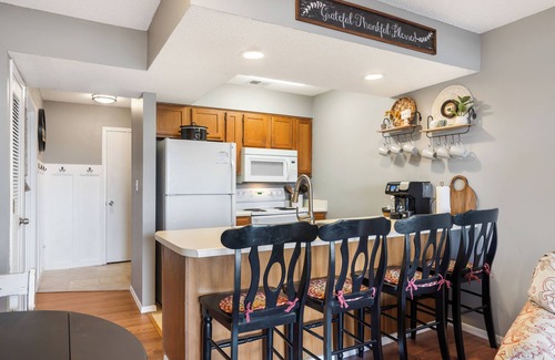 Notch Estates Condo | New Listing-Cozy Comfy 2-bedroom condo -1 mile from SDC- Relax - Enjoy!