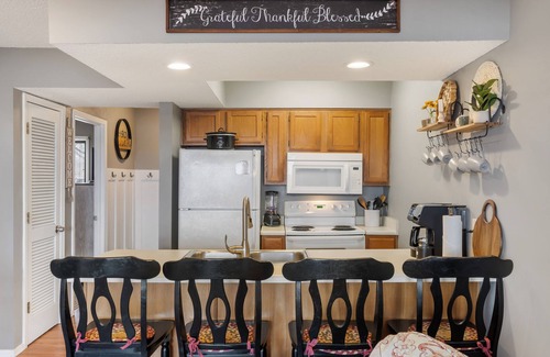 Notch Estates Condo | New Listing-Cozy Comfy 2-bedroom condo -1 mile from SDC- Relax - Enjoy!