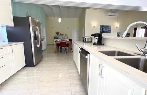 Koyari House | New listing: Eva's Garden Villa near Eagle Beach in Aruba