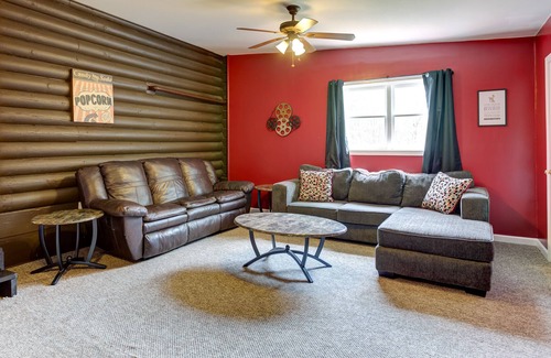 Ranger House | New listing! Perfect home w/ game room, balcony views, & full kitchen!