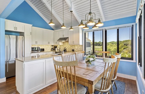 Sealoft Villas House | NEW LISTING - Seabrook Home- Loft and marsh Views!