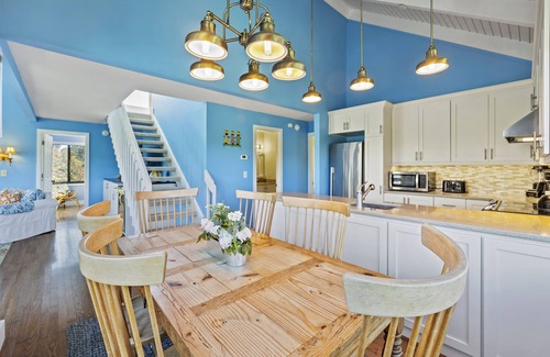 Sealoft Villas House | NEW LISTING - Seabrook Home- Loft and marsh Views!