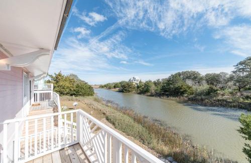 Saint Helena Island House | New Listing - Shrimp On Da Fly!