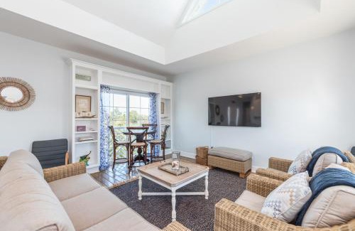 Saint Helena Island House | New Listing - Shrimp On Da Fly!