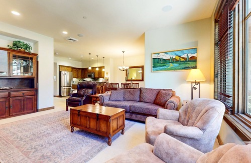 Woodwinds Condo | NEW LISTING! Woodwinds #1303 (4-Bedroom Condo) - Pets Allowed by RedAwning