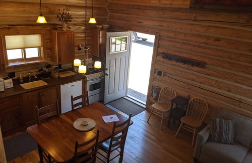 West Yellowstone Cabin | New Log Home - blocks from the West Gate of Yellowstone