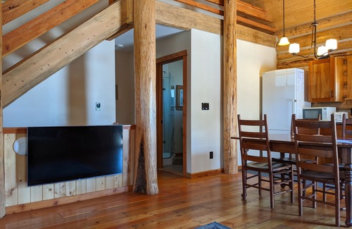 West Yellowstone Cabin | New Log Home - blocks from the West Gate of Yellowstone