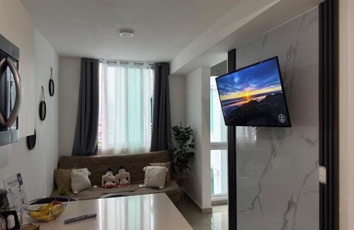 Cinco Esquinas Apartment | New Luxury Apartment 12th Floor