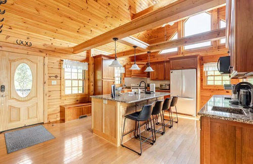 Bostic Cabin | NEW Luxury Mountain Cabin with Stunning Sunset Views