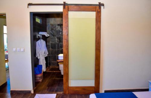 Manakara House | NEW - Maison Lisy - 10 min walk to beach