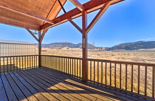 Eagle Nest House | New Mexico Cabin Hideaway with Eagle Nest Lake Views