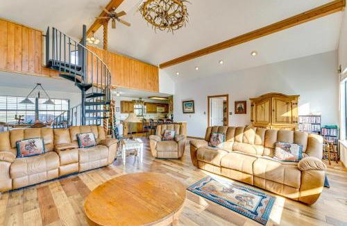 Eagle Nest House | New Mexico Cabin Hideaway with Eagle Nest Lake Views