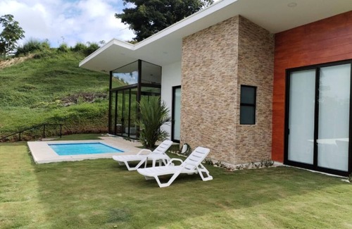 Esterillos Este House | New Modern 3-bdrm/3-bth house with all amenities - 5 minutes to the beach!